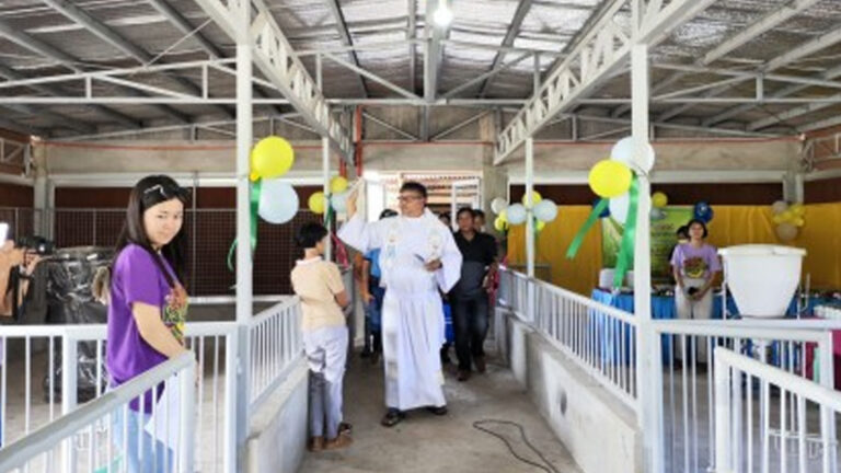 Agrarian Reform Beneficiaries In Camarines Get PHP5.5 Million Swine Facility