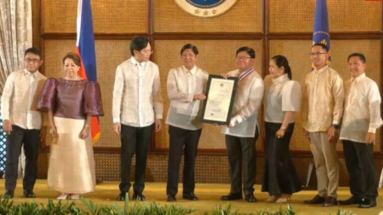 Highest Award For Philippines Government Workers Bestows On DOST6 S-PaSS Team