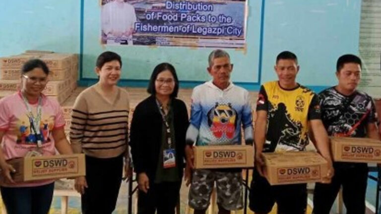 1.8K Legazpi Fishers Affected By ‘Amihan’ Receive Government Aid