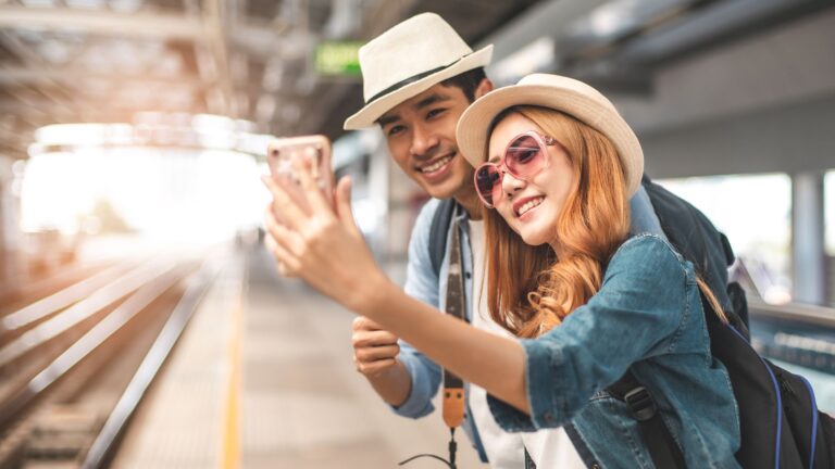 Try These Travel Activities With Your Partner For A More Intimate Travel Experience