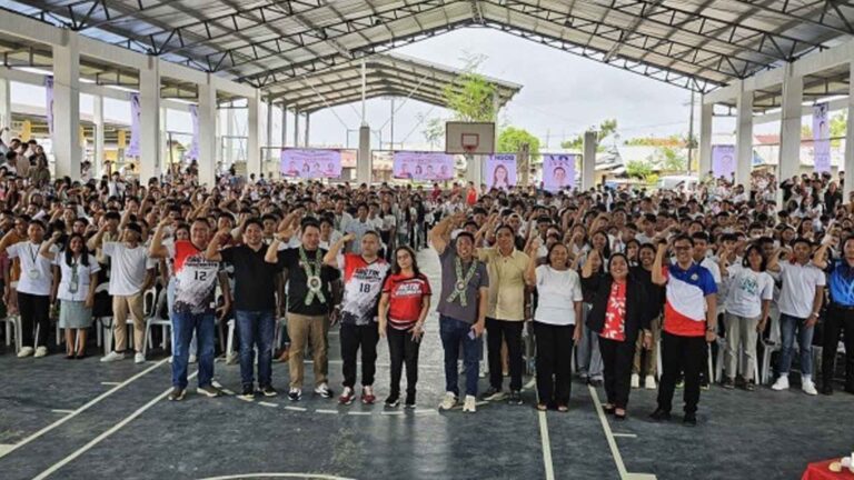2.1K Siargao Students Get Over PHP8.6 Million Government Aid