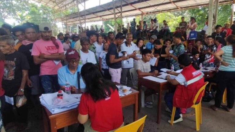 2K Disaster-Hit Families In Davao Oriental Get Cash Aid From DSWD