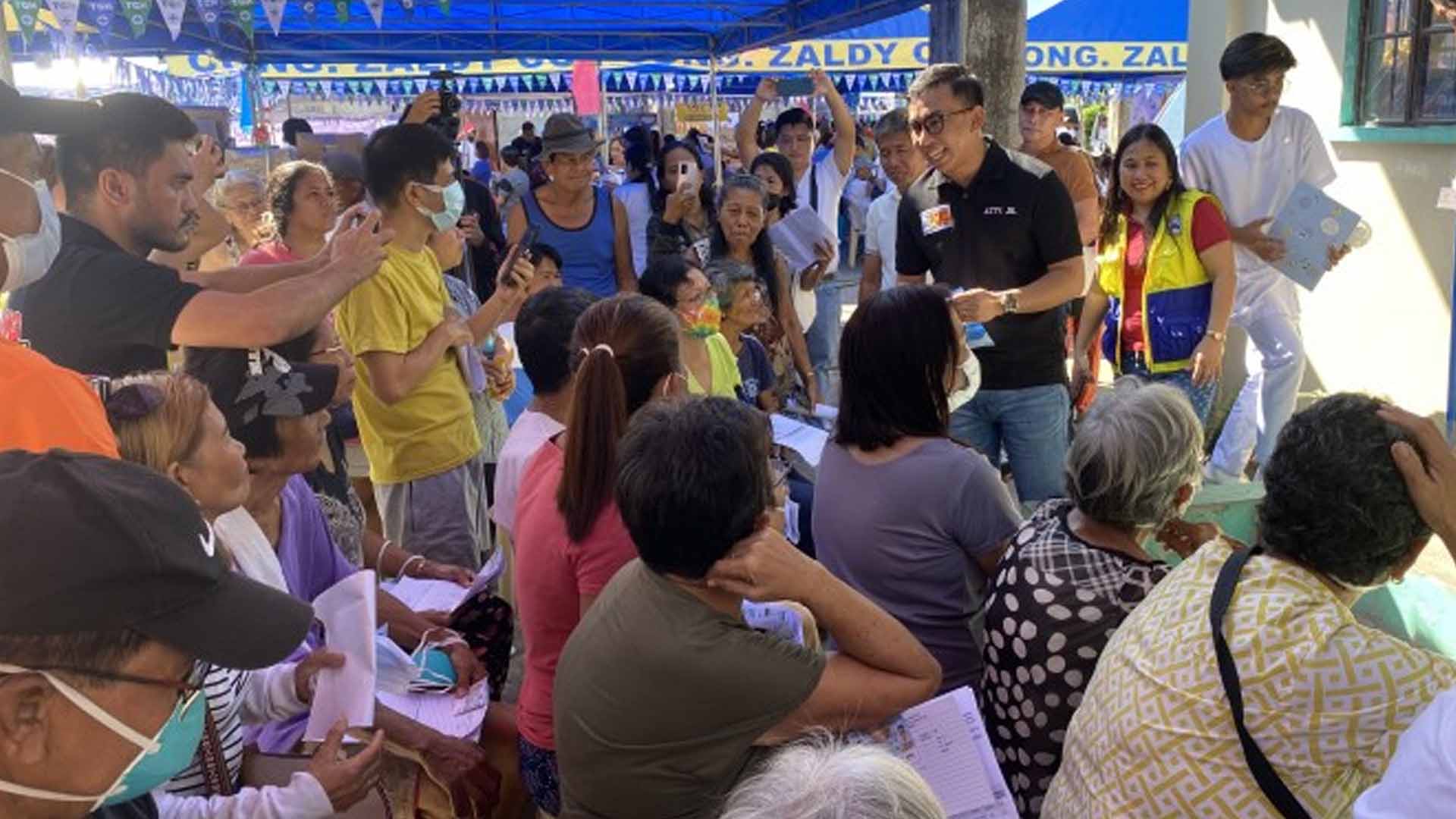 Albay Town Villagers Get Free Healthcare, Livelihood Services