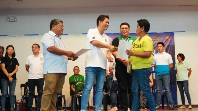 1.1K Bacolod Residents Get Free Authenticated Birth Certificates