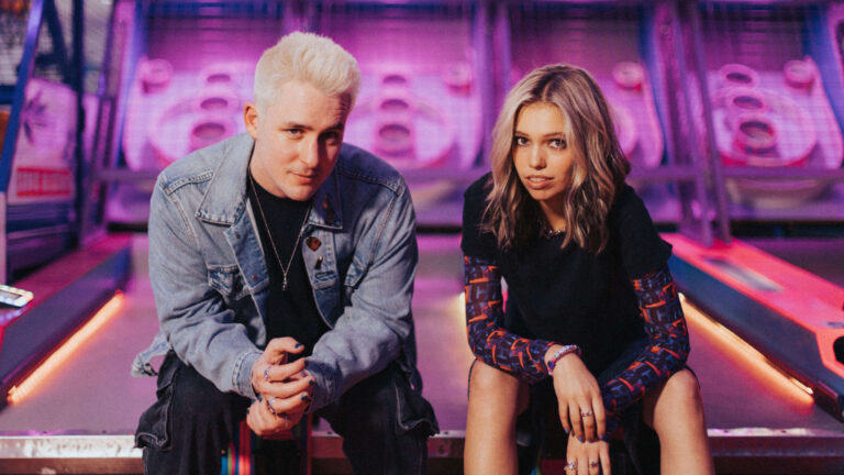 Vaultboy Reunites With Salem Ilese On New Single “Closer”