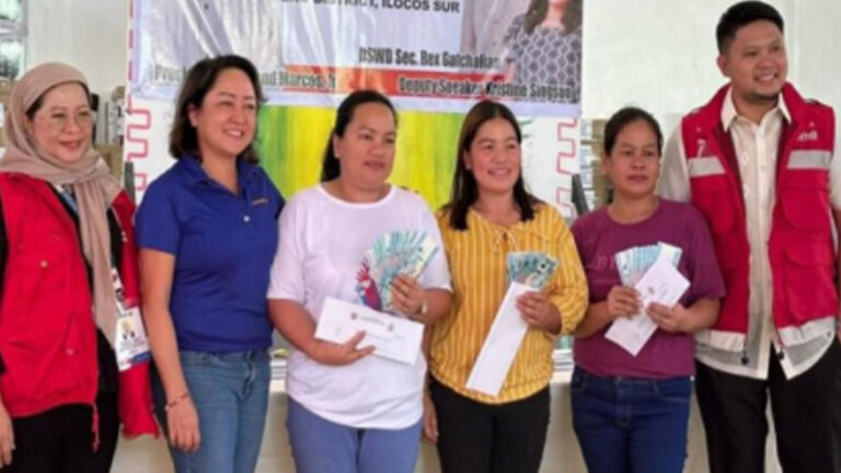 DSWD Begins Distribution Of Grants To 3K Egay-Hit Families In Ilocos