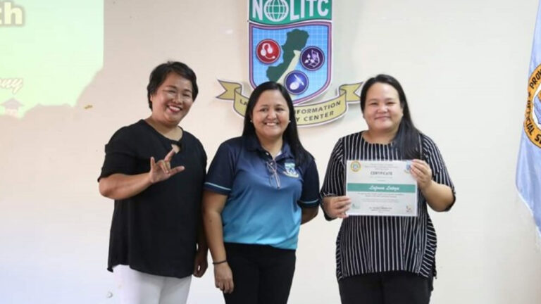 Hearing-Impaired, Special Needs Persons Obtain IT Design Certificates