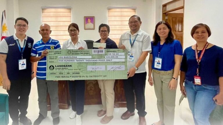 DOST Helps Sorsogon Farmers Produce Vinegar From Coconut Water