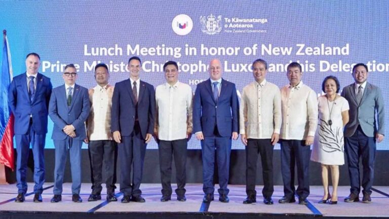 Senators, New Zealand Prime Minister Luxon Explore Closer Economic, Security Ties