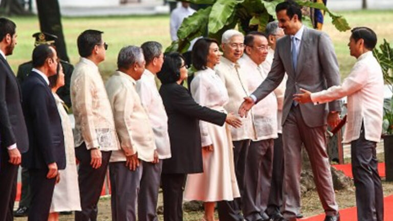 Amir Commends Filipinos’ Contribution To Qatar Progress
