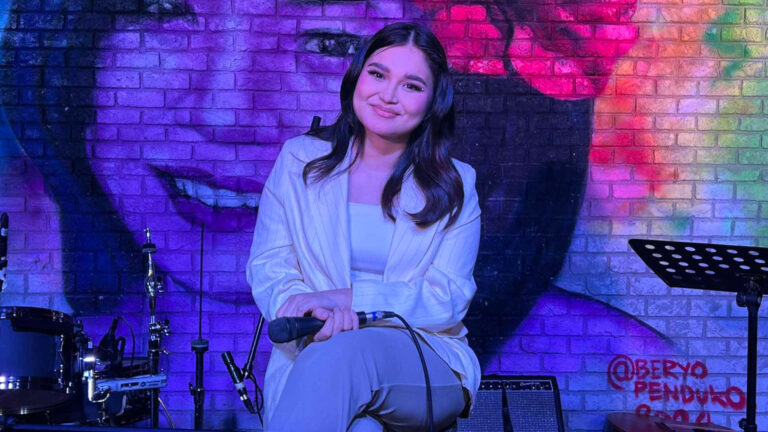 Trisha Denise Journeys Through The Magic Of Songwriting