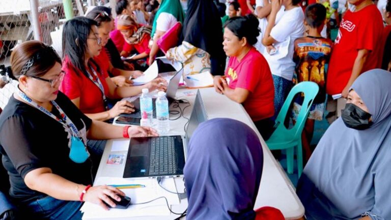 DSWD Advises 4Ps Cash Grants Beneficiaries To Use ATM Cards Wisely