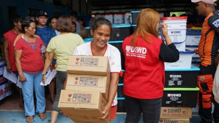 Government Aids 266 Landslide-Hit Families In Surigao