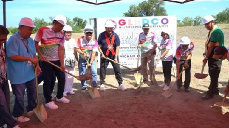 Thai Firm, Laoag Coop Venture In Shrimp Farming To Boost Economy