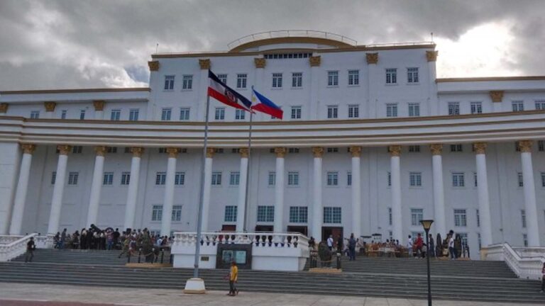 Leyte Government Switches On Solar Power System In Capitol Complex
