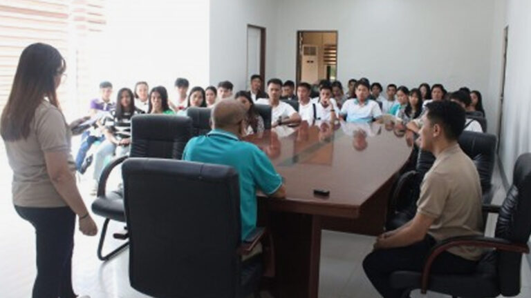 Students On School Vacation Start Work At Occidental Mindoro LGU