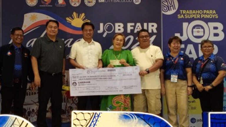 DOLE Grants PHP5.35 Million TUPAD Aid To 9 Bacolod City Barangays