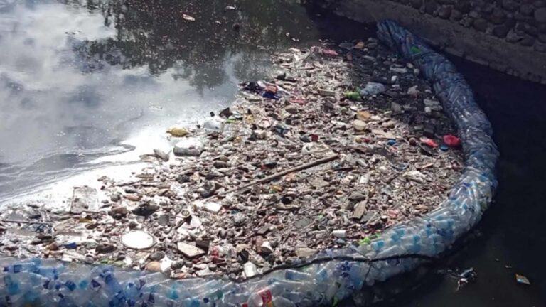 Bacolod City Uses Garbage Trap To Collect Coastal Waste