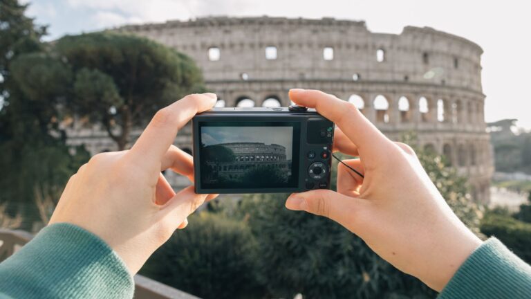 Why Should You Start Using Digicams And Polaroids Again?