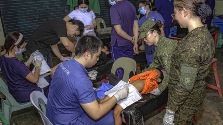 Cebu Residents Receive Free Medical, Dental Service