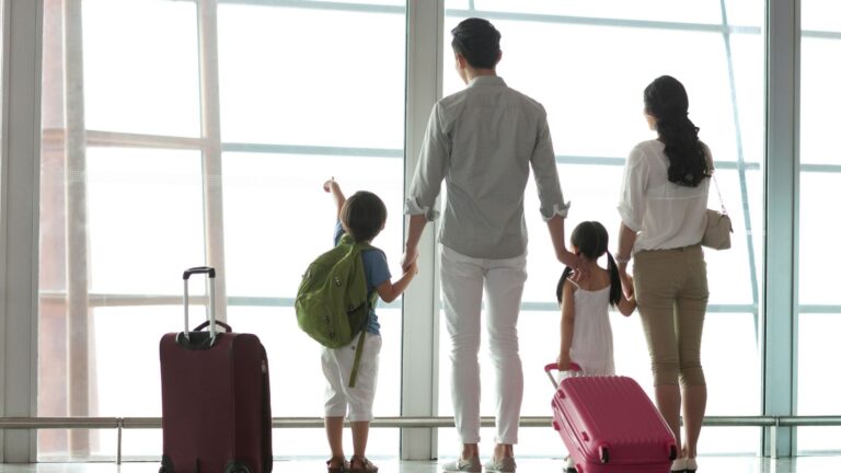11 Essential Tips for Stress-Free Family Travel