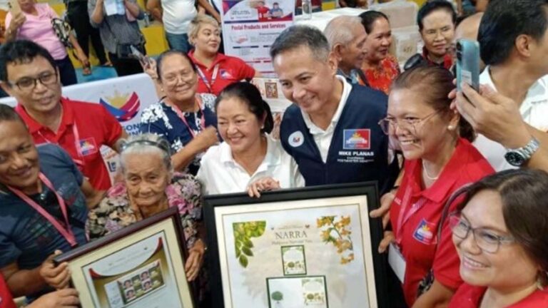 First Lady Awards PHLPost Centenarian Stamps At ‘LAB for ALL’ Caravan