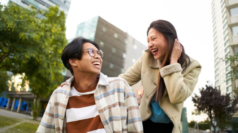 9 Little Signs You Might Be Crushing On Your Best Friend