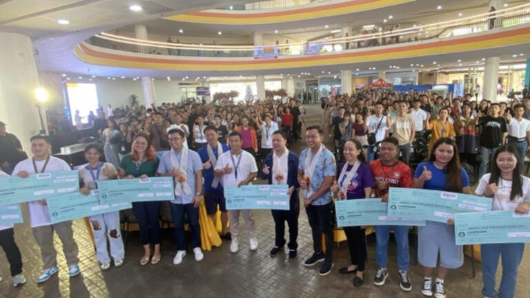 239 Albay Students Get PHP25 Thousand Cash Aid Each Under CHED Program
