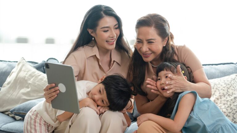 5 Ways Filipino Families Can Overcome Generational Differences