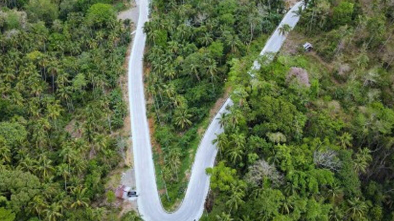 DPWH Building More National Roads, Flood Control Projects