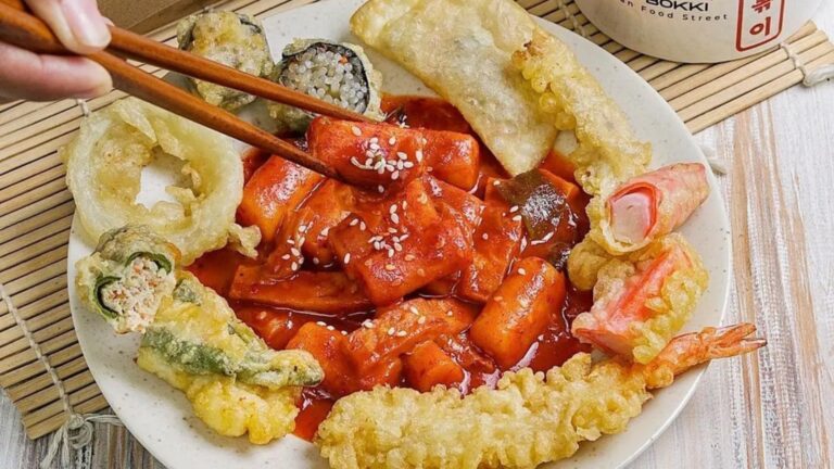 Elevate Your Dining Experience With These Korean Food Pairings