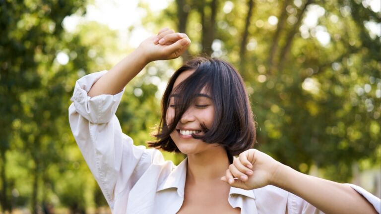 Eight Secrets To An Irresistible Scent Without Perfume