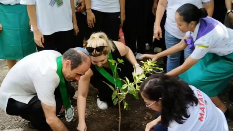 Israeli Execs Plant Trees To Mark 67th Anniversary Ties With Philippines