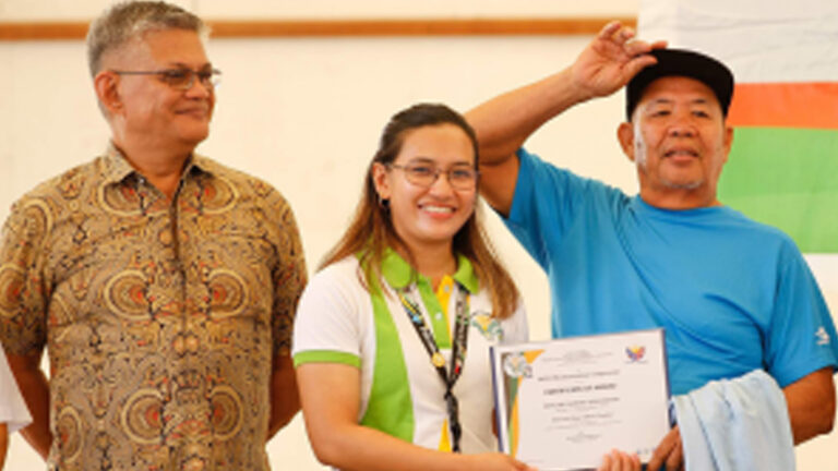 29 Agusan Del Sur Farmer-Groups Get PHP90 Million Farm Machinery