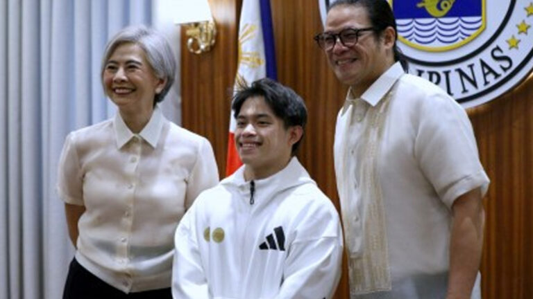 Manila Mayor To Youth: Draw Inspiration From Carlos Yulo