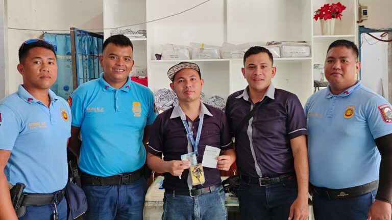 Mall Employees’ Honesty Shines As They Return Found Cash To TEU Office