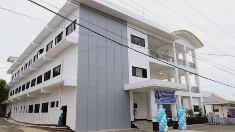 District Hospital Building Worth PHP54 Million Turned Over To Bantayan Island