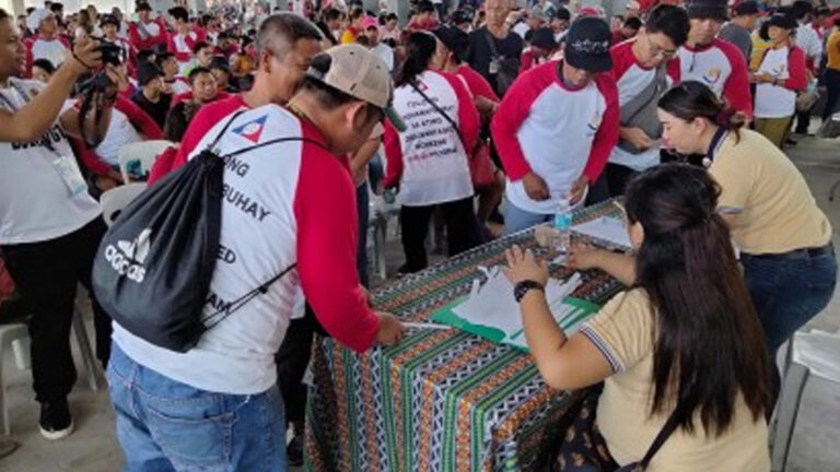 Agusan Del Norte Folks Get TUPAD Payouts For Planting High-Value Crops