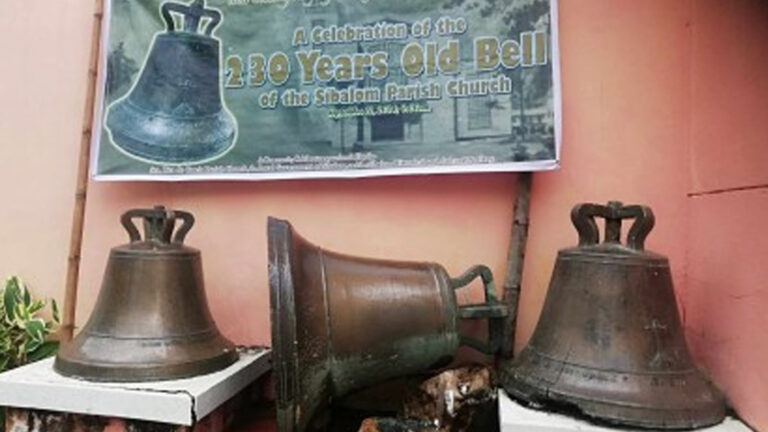 Antiqueños Mark 230th Anniversary Of Church Bell