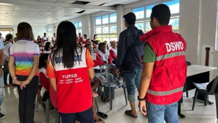 DSWD Project Beneficiaries In Bicol Get Employment Aid From DOLE