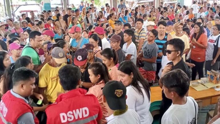 Over 200K Bicol Families Receive Food Aid From DSWD