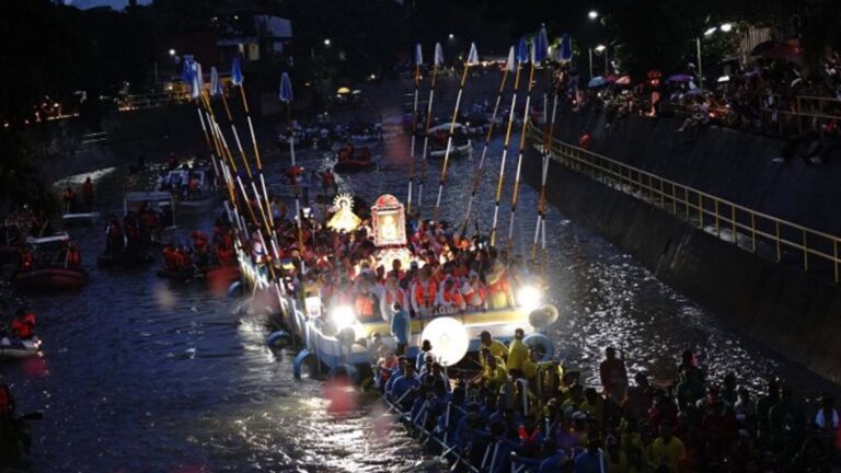 1.5M Devotees Join ‘Ina’ Peñafrancia In Naga City Fluvial Procession
