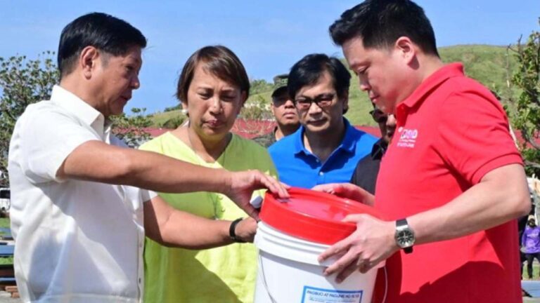 DSWD Joins PBBM In Distributing Aid To ‘Julian’-Hit Families