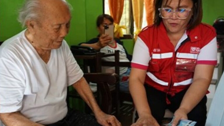 982 Centenarians In Central Visayas Get PHP98.2 Million Cash Gifts