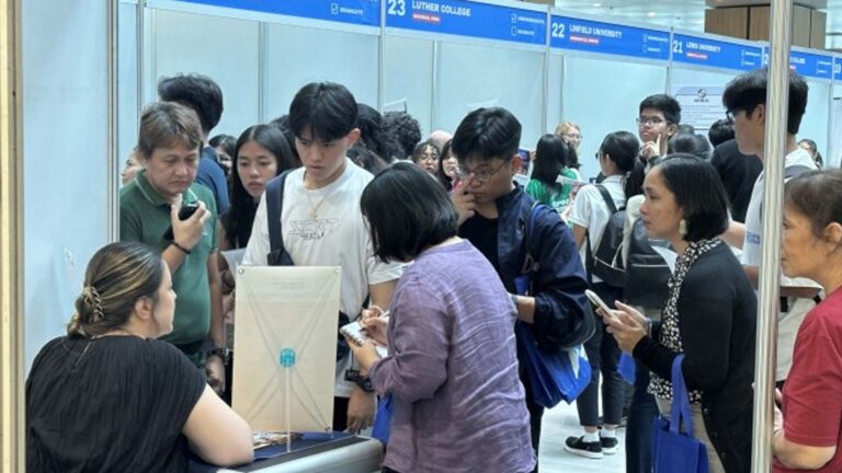 United States Education Fair Attracts Thousands Of Filipino Students