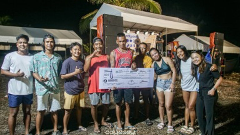 Eastern Samar Surfers Get Livelihood Support From Government
