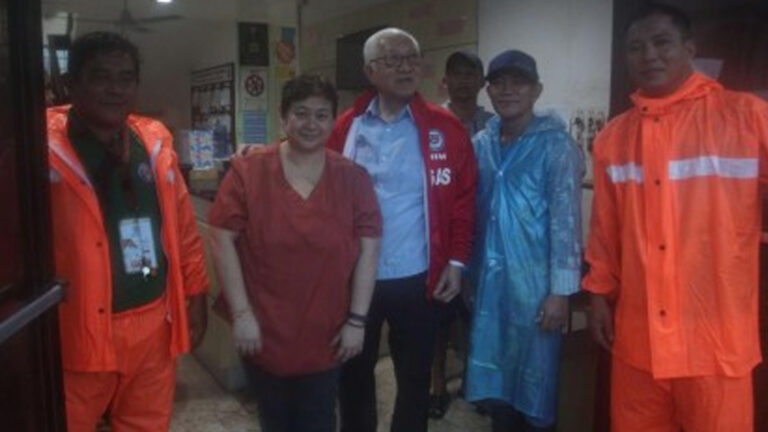 Batangas Deploys Mobile Kitchen, Distributes Meds To Typhoon Victims