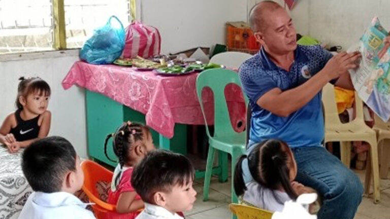 Iloilo Library Promotes Literacy Thru Outreach Program