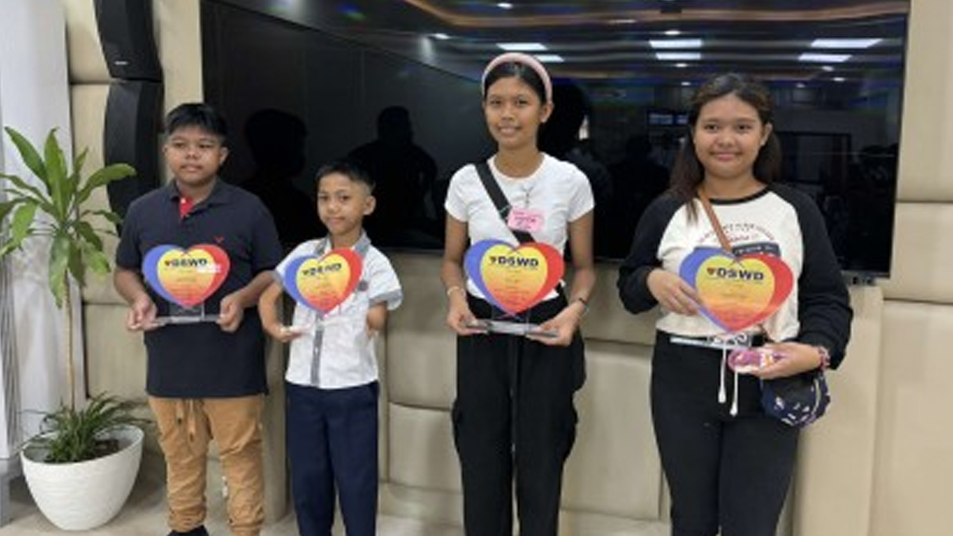 Bohol 8th Grader Wins Search For Exemplary 4Ps Kids In Central Visayas