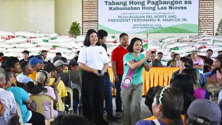 Calamity-Hit Farmers In Agusan Del Norte Receive Government Aid